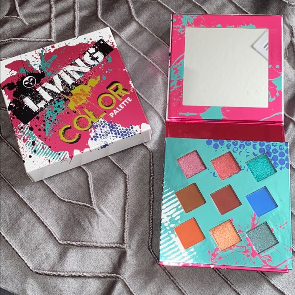 Living in Color eyeshadow palette